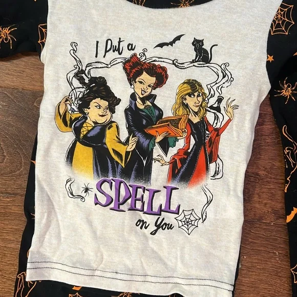 NWT Girls Disney Hocus Pocus Pajamas - Picture 2 of 5